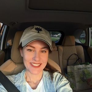 Meet your Posher, Emily